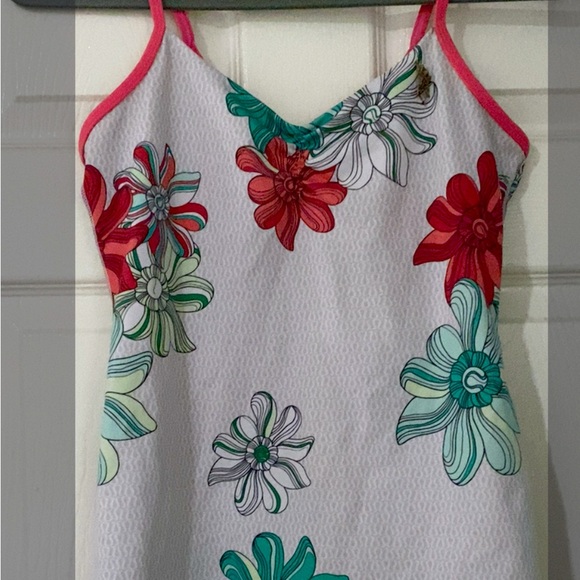 Lululemon Vintage Size Med/Large Good Condition. Built-in Bra no pads - Picture 1 of 2